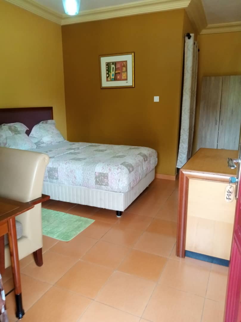 Hotel room 9